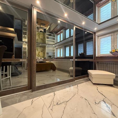 ורשה Deluxury Mirror Apartament Centrum מראה חיצוני תמונה