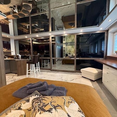 ורשה Deluxury Mirror Apartament Centrum מראה חיצוני תמונה