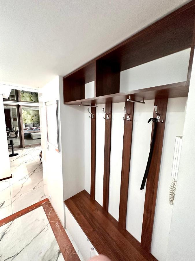 ורשה Deluxury Mirror Apartament Centrum מראה חיצוני תמונה