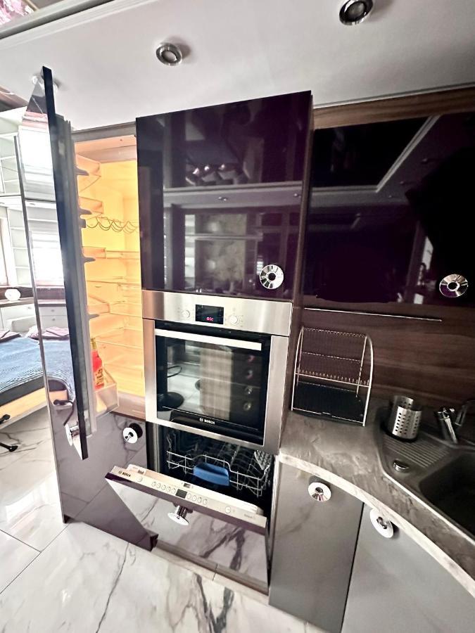 ורשה Deluxury Mirror Apartament Centrum מראה חיצוני תמונה