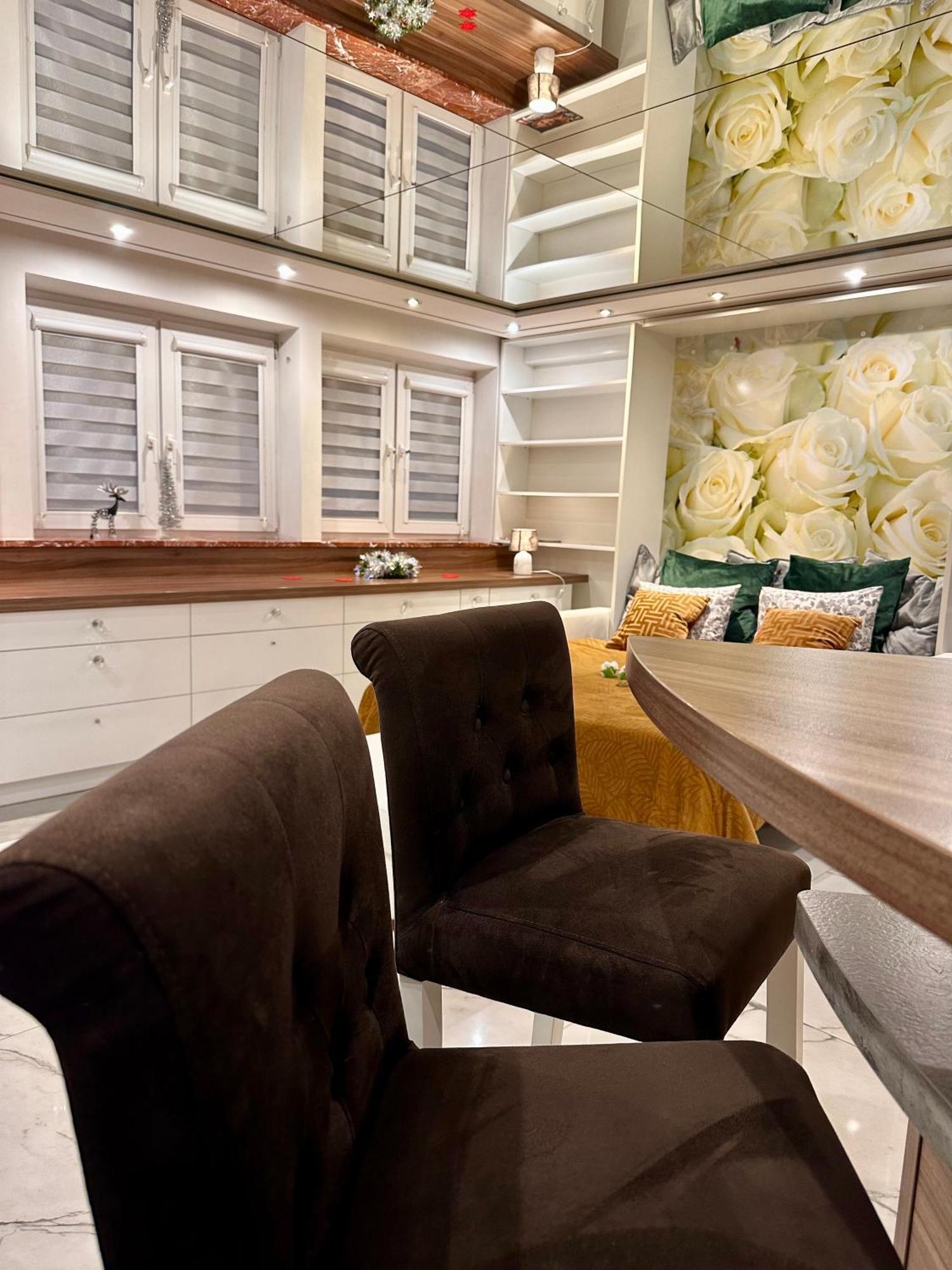 ורשה Deluxury Mirror Apartament Centrum מראה חיצוני תמונה