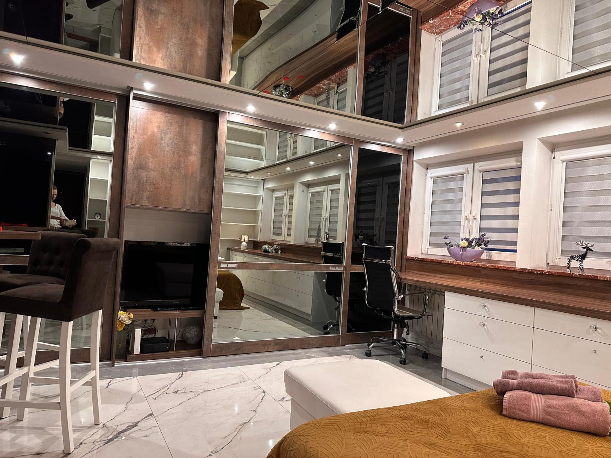 ורשה Deluxury Mirror Apartament Centrum מראה חיצוני תמונה