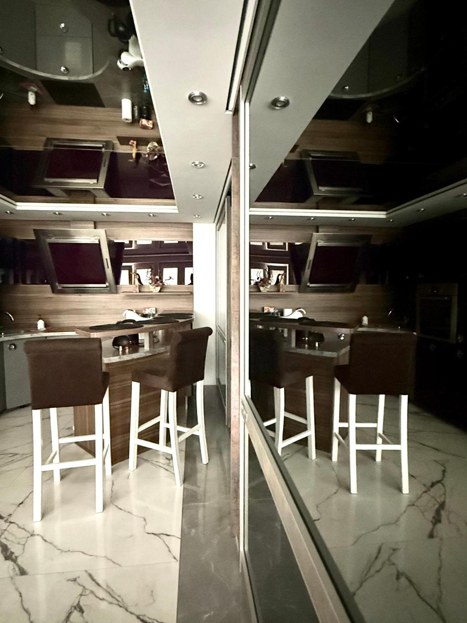 ורשה Deluxury Mirror Apartament Centrum מראה חיצוני תמונה