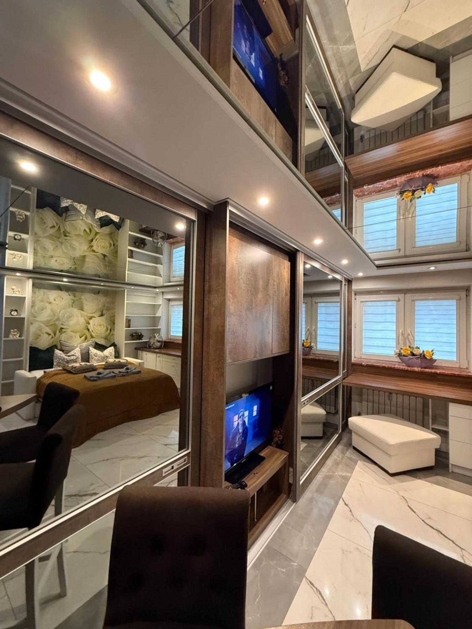 ורשה Deluxury Mirror Apartament Centrum מראה חיצוני תמונה