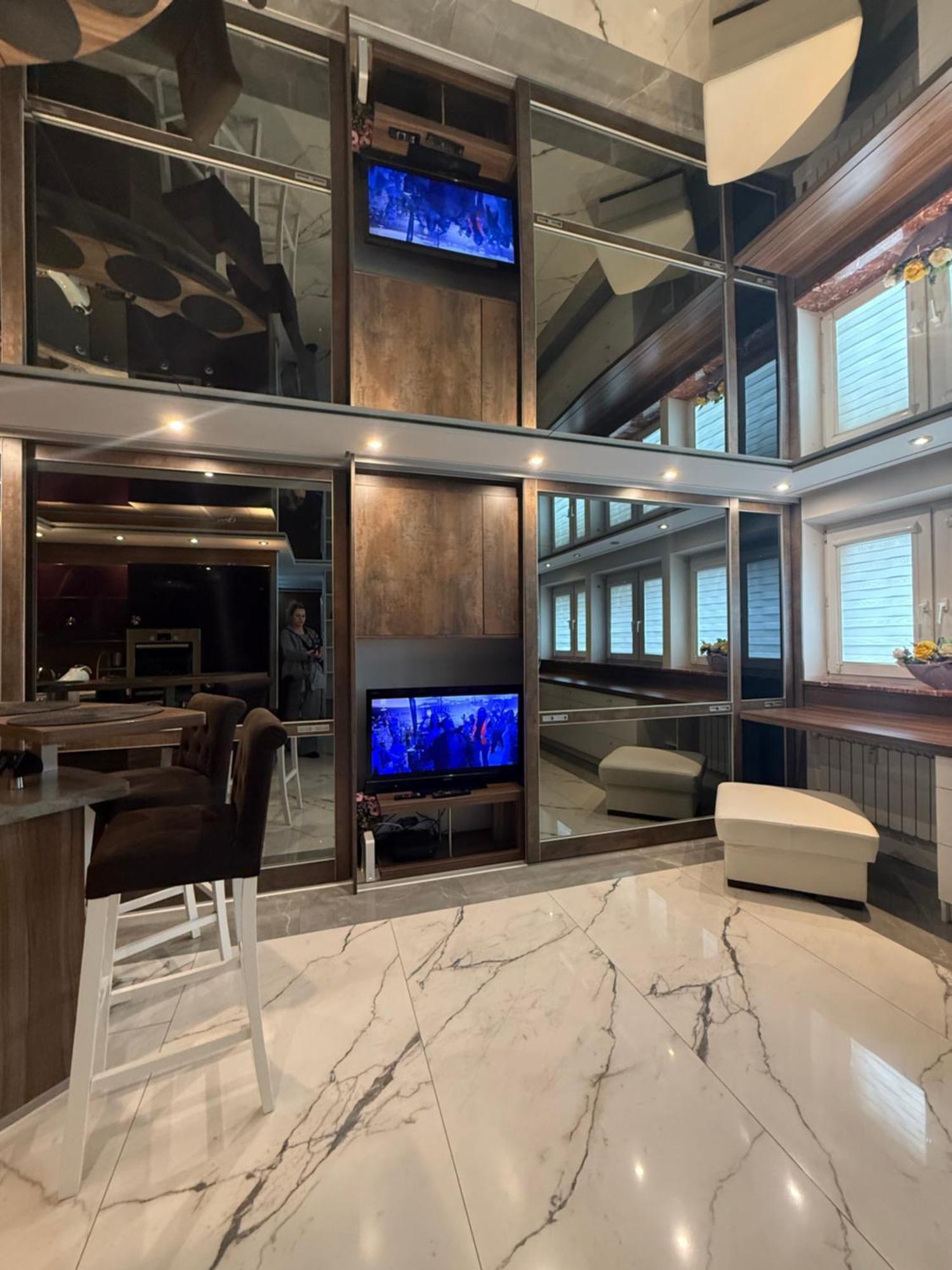 ורשה Deluxury Mirror Apartament Centrum מראה חיצוני תמונה
