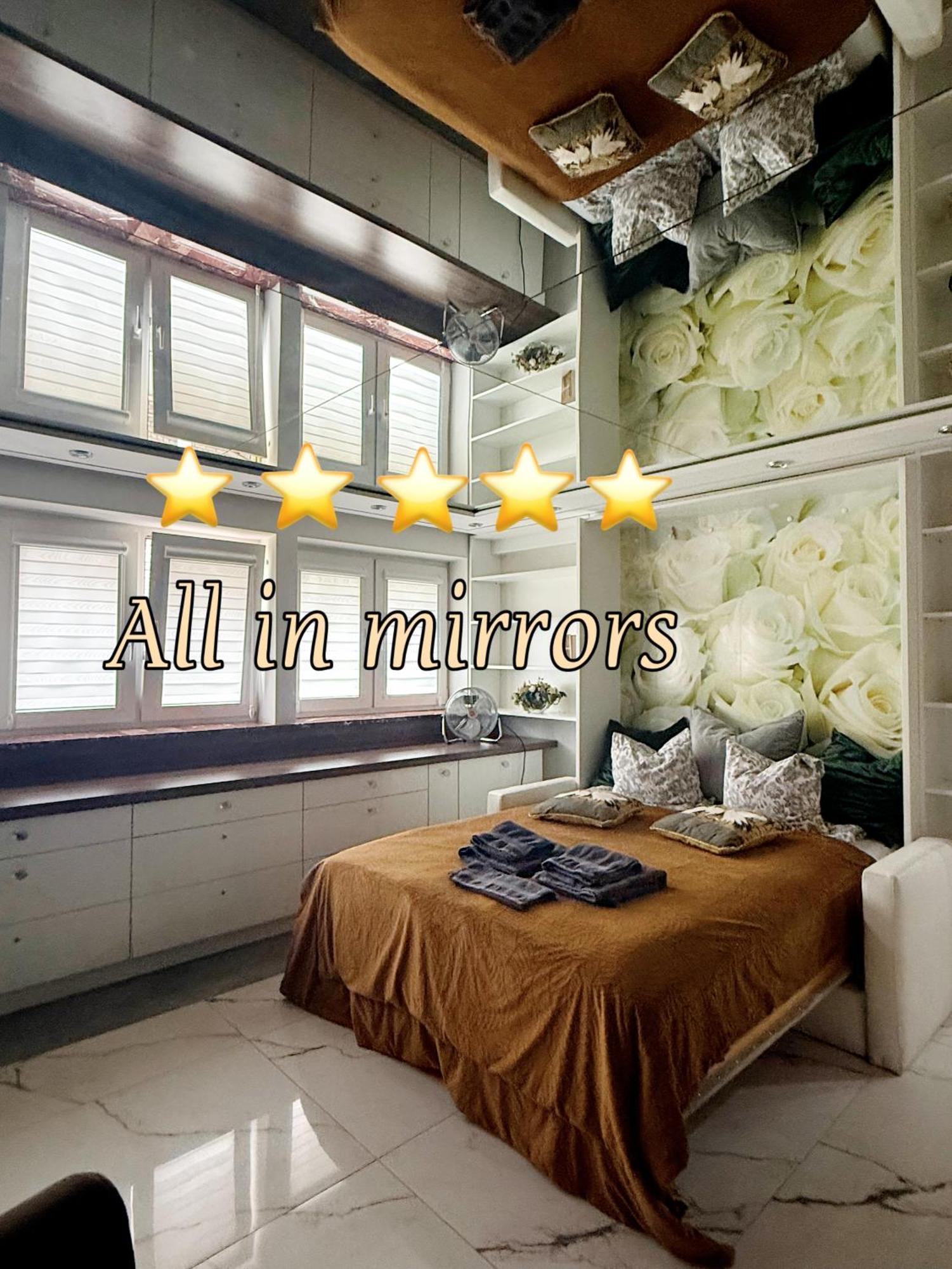 ורשה Deluxury Mirror Apartament Centrum מראה חיצוני תמונה